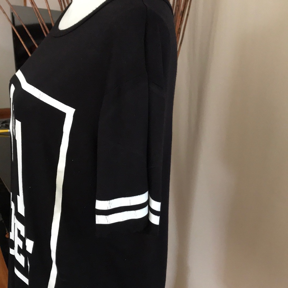 Top - Picture 3 of 4